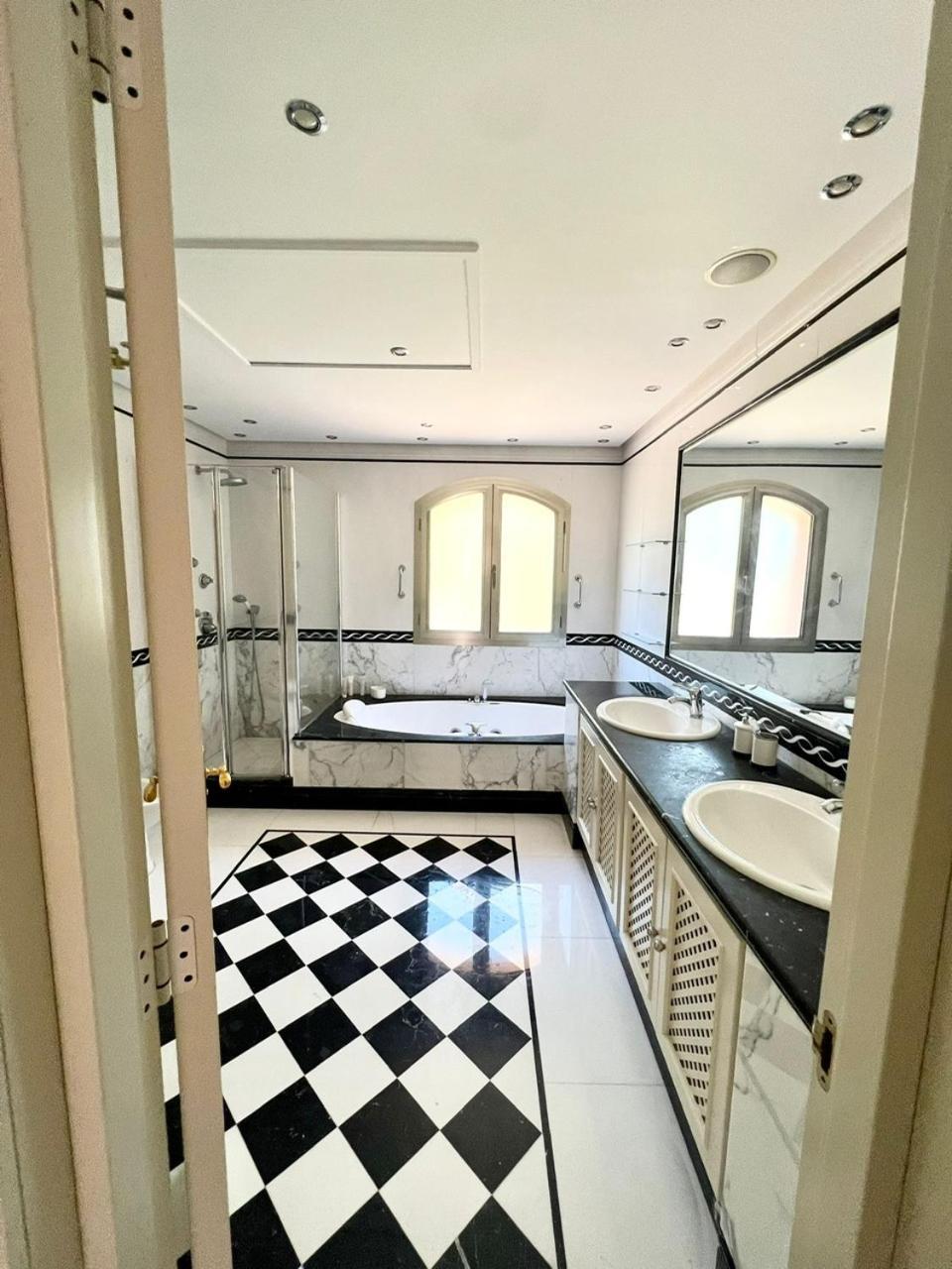 3 Bedroom On The Waterfront Puerto Banus * Marbella