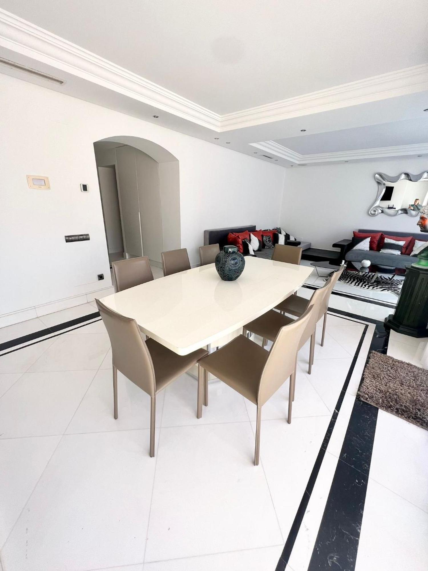 Apartament 3 Bedroom On The Waterfront Puerto Banus